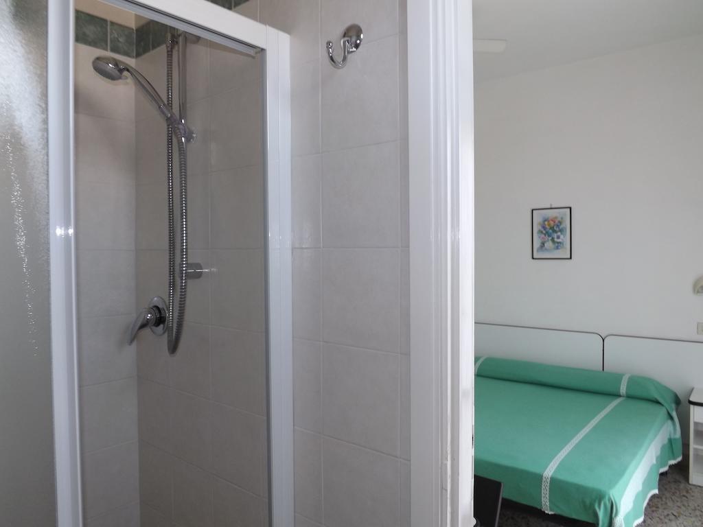 Hotel Villa Domiziana ริมินี ภายนอก รูปภาพ