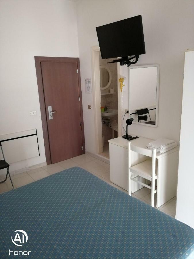 Hotel Villa Domiziana ริมินี ภายนอก รูปภาพ